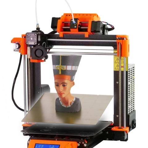 Obrázek 3D tiskárny Prusa MK3S s jednotkou MMU